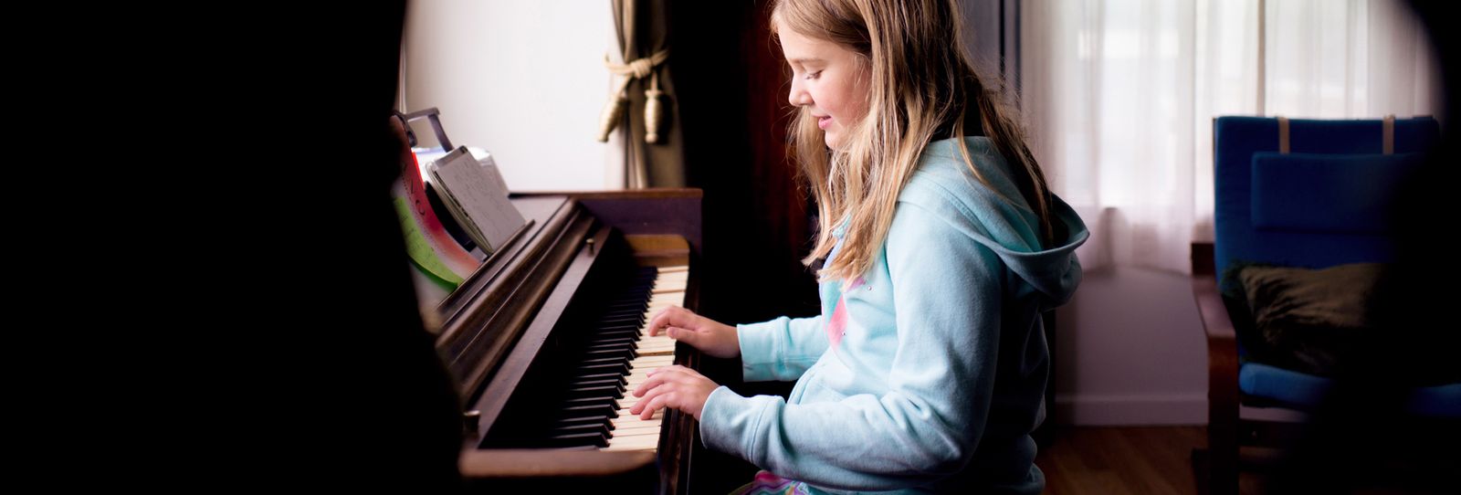 Learn Piano for Beginners: Find Local Classes Now